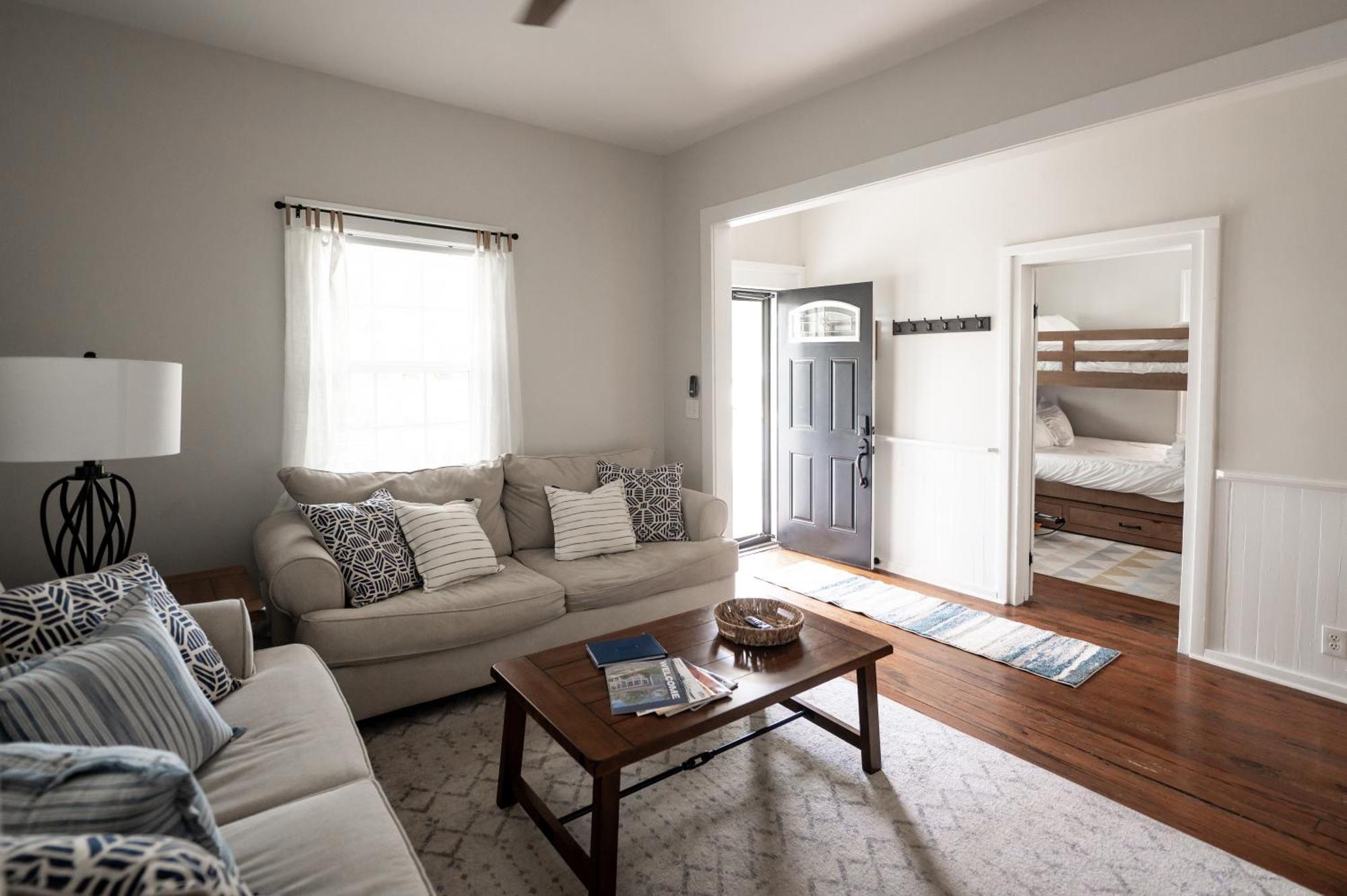 Bluewater Downtown Cottage Wilmington Extérieur photo